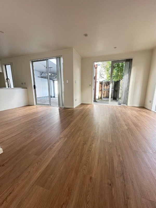 46/3 Wagener Place, Mount Albert, Auckland - Carousel 2