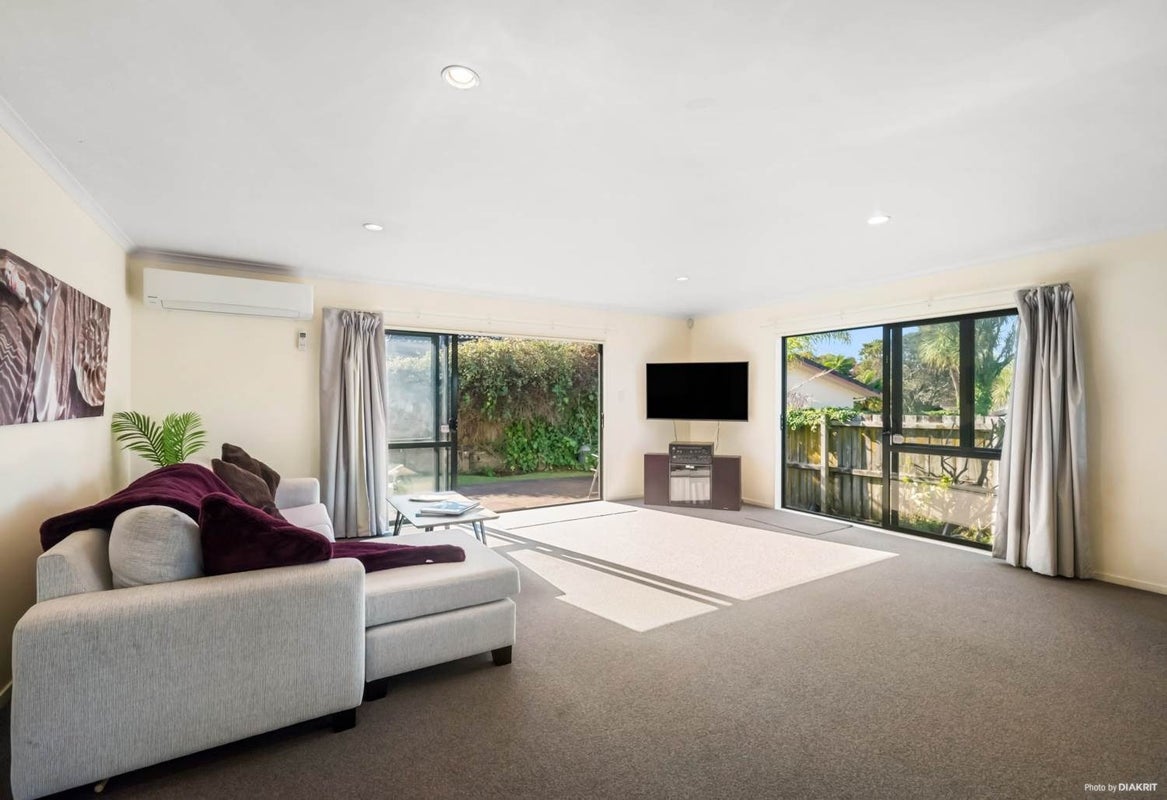 54 Ian Sage Avenue, Long Bay, Auckland - Carousel 2
