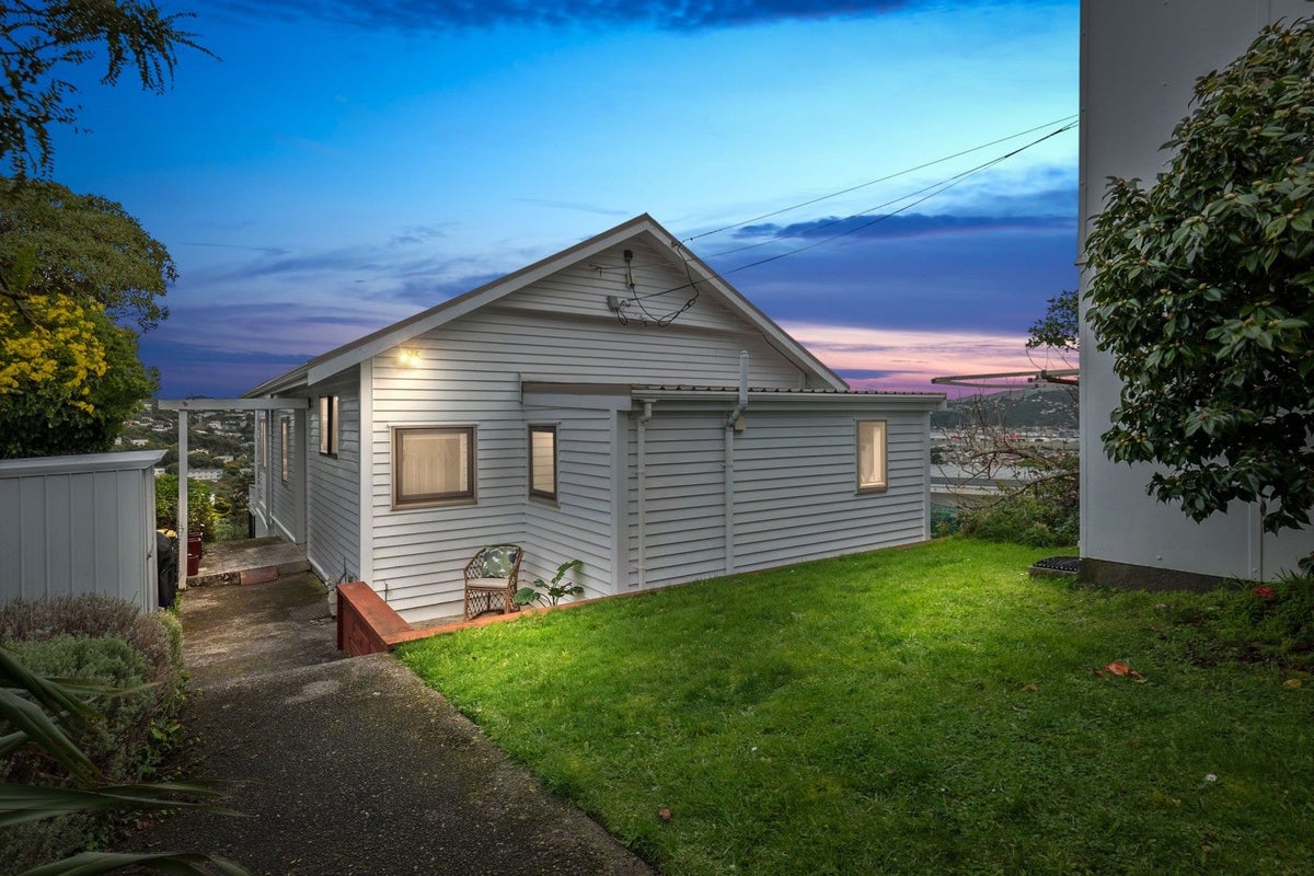 200 Townsend Road, Miramar, Wellington - Carousel 1