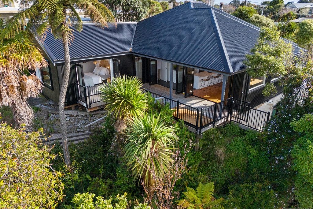 7 Dale Road, Raumati South, Paraparaumu - Carousel 1