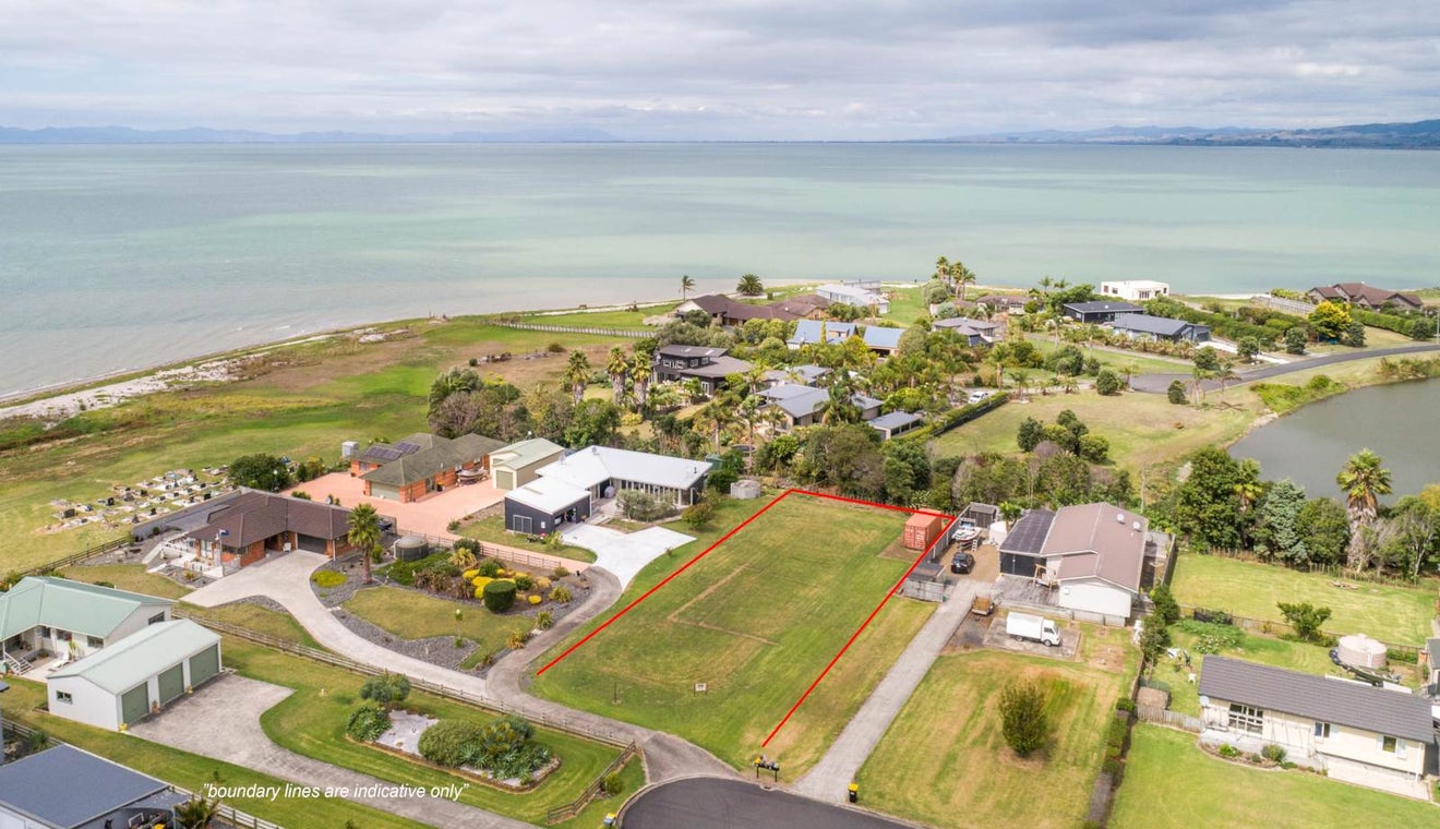 16 Mylindas Road, WHAKATIWAI, MIRANDA - Carousel 2
