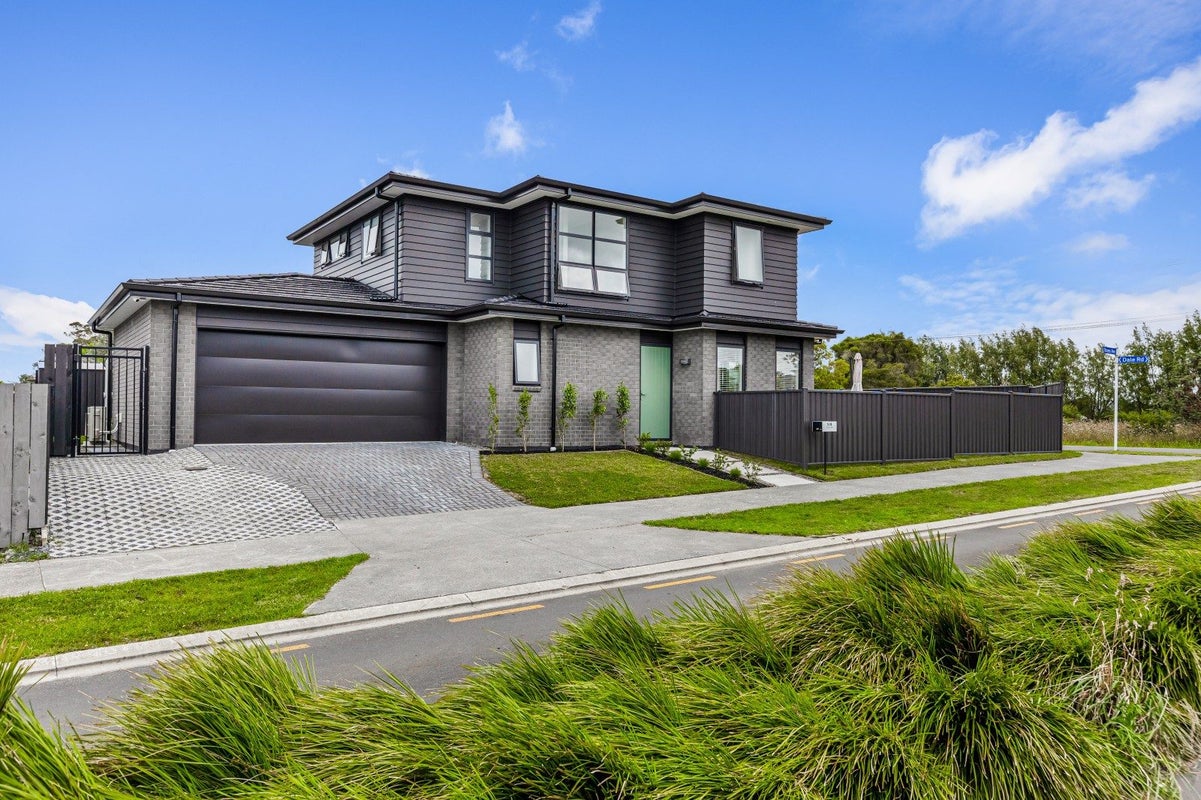 1/8 Dale Road, Whenuapai, Auckland - Carousel 1