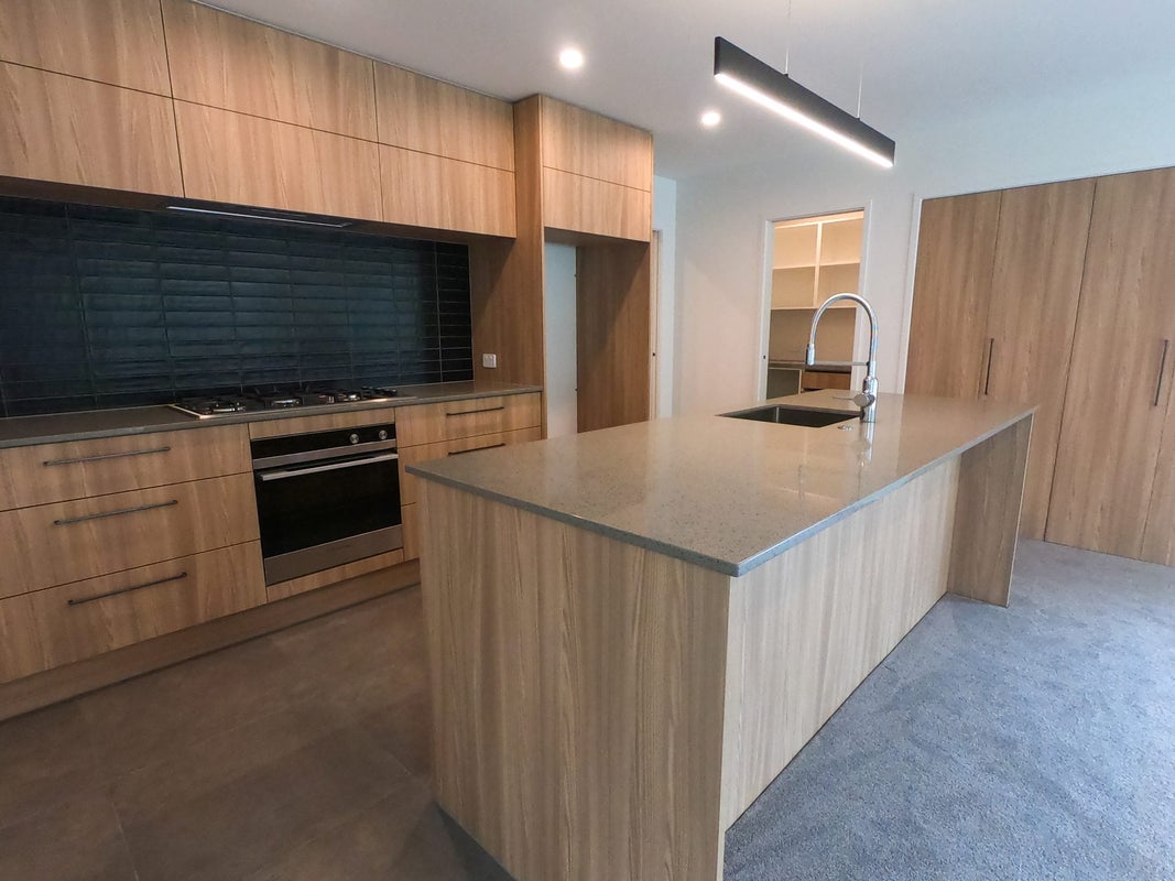 31 Sycamore Grove, Lower Vogeltown, New Plymouth - Carousel 2
