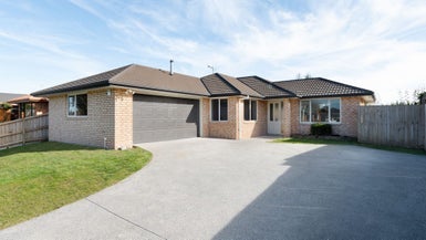 30 Finchley Place, Hamilton East, Hamilton - Carousel 1