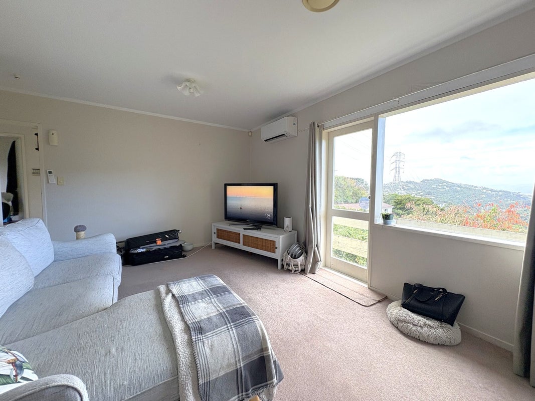 61 Chartwell Drive, Crofton Downs, Wellington - Carousel 2