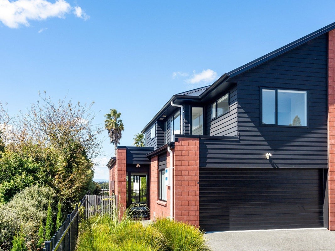 6/18 Mahoe Street, Melville, Hamilton - Carousel 1