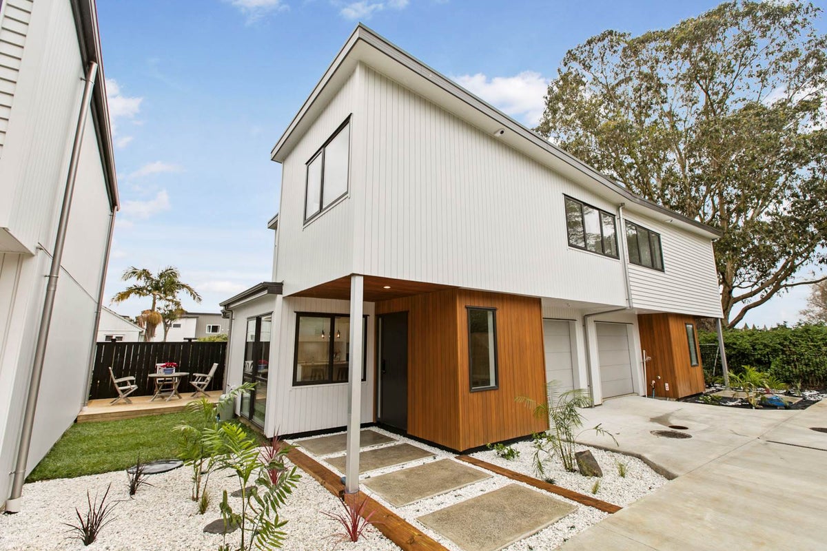 4/14 Waddell Avenue, Point England, Auckland - Carousel 2