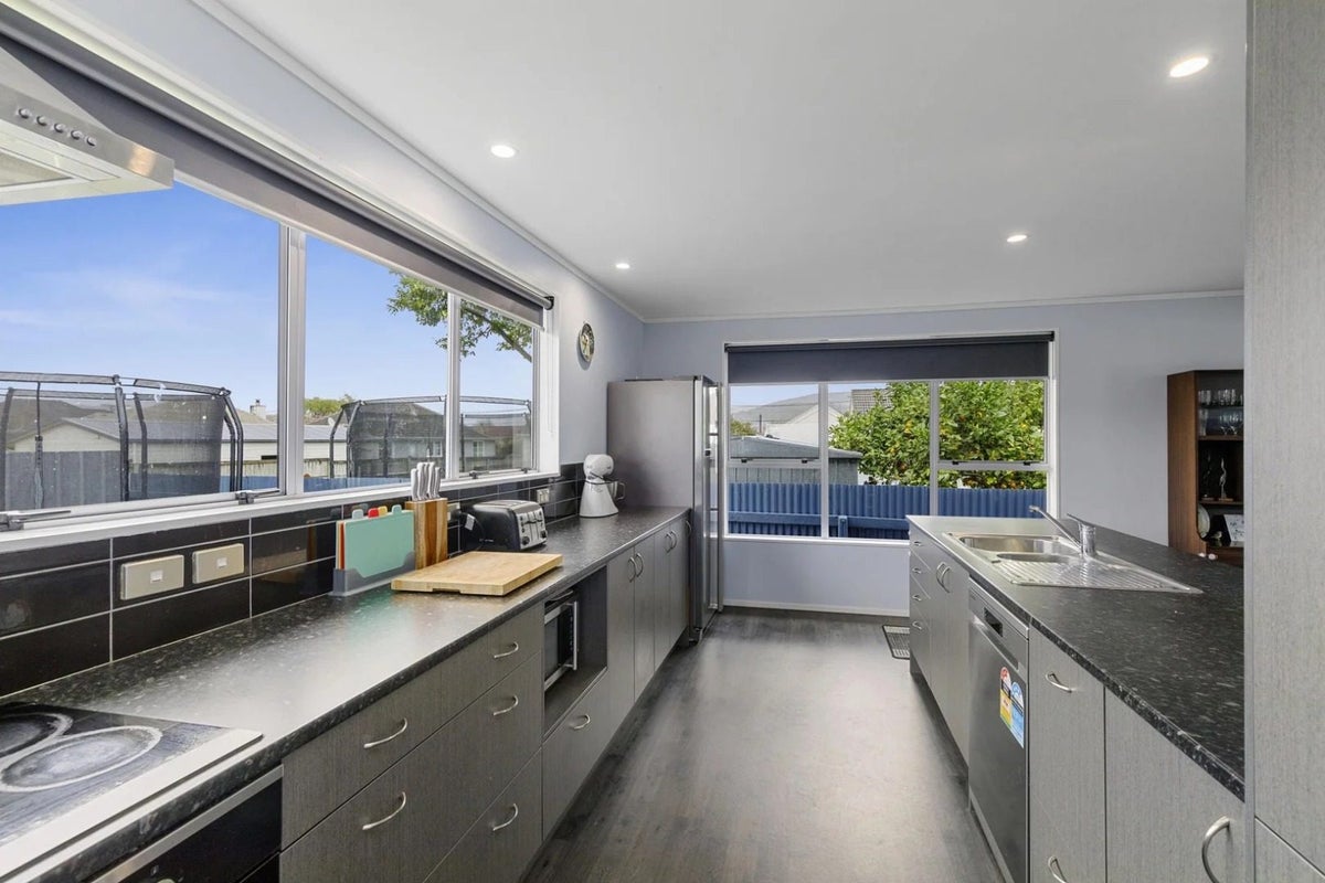 29A McLeod Street, Elderslea, Upper Hutt - Carousel 2