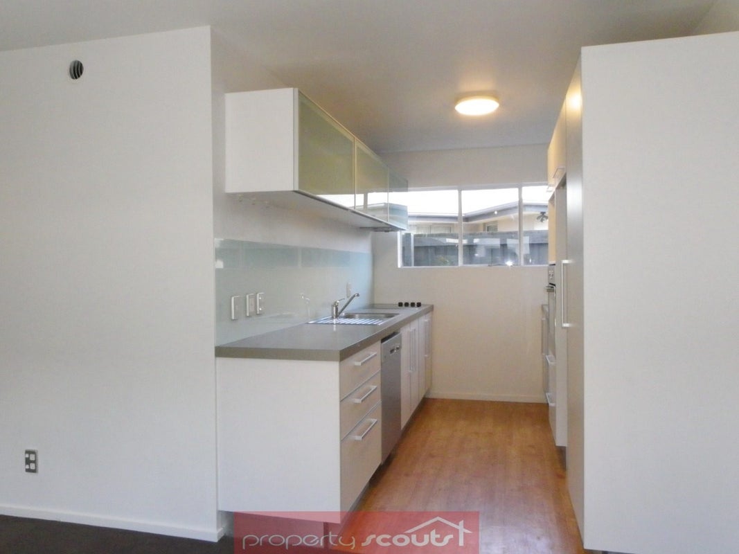 3/262 Stanmore Road, Richmond, Christchurch - Carousel 1