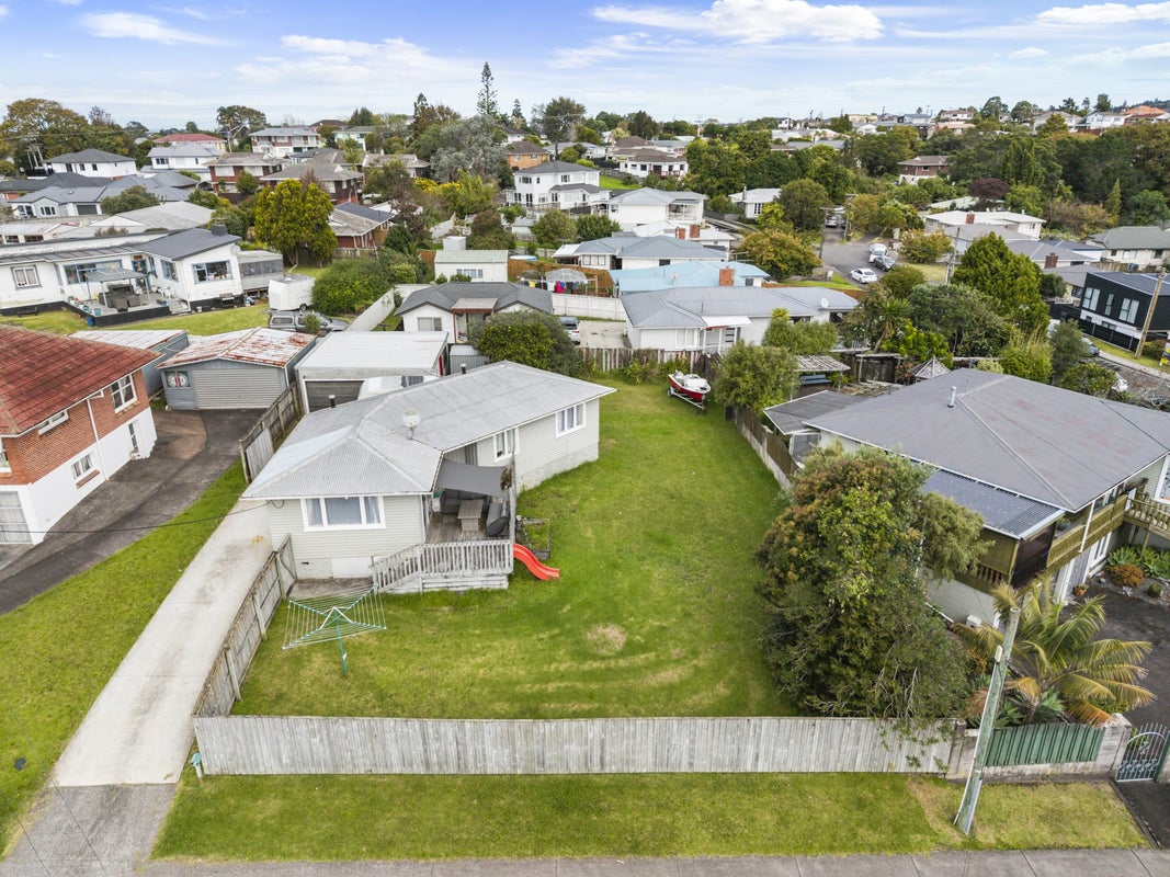 6 Blease Street, New Lynn, Auckland - Carousel 1