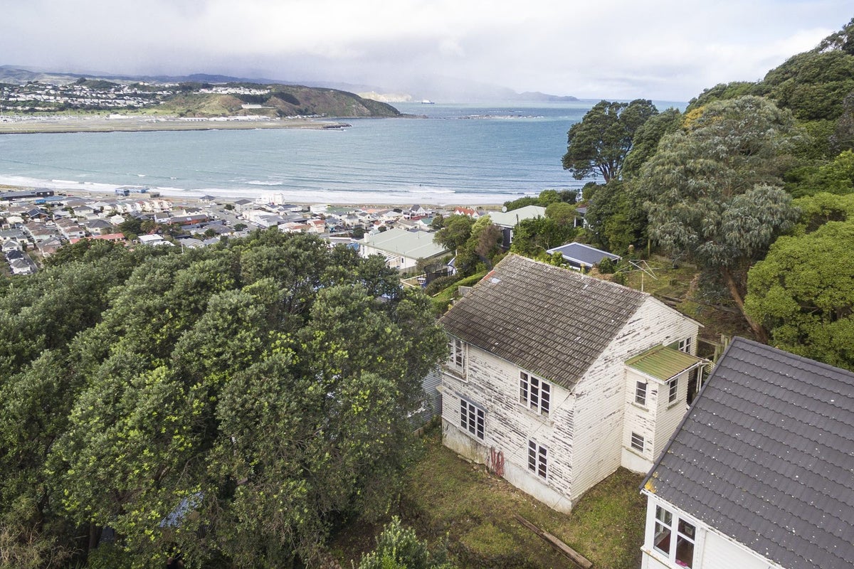 16 Carlton Street, Melrose, Wellington - Carousel 1