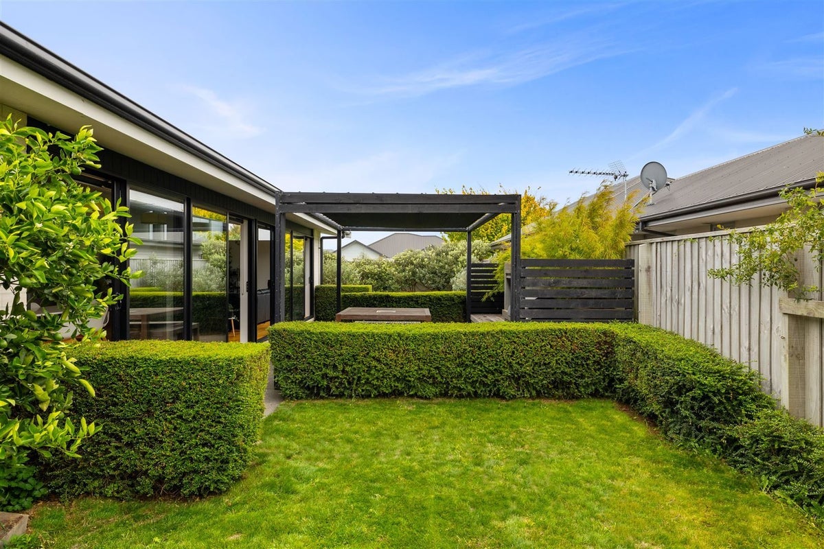 16 Sutherland Drive, Kaiapoi, Kaiapoi - Carousel 1