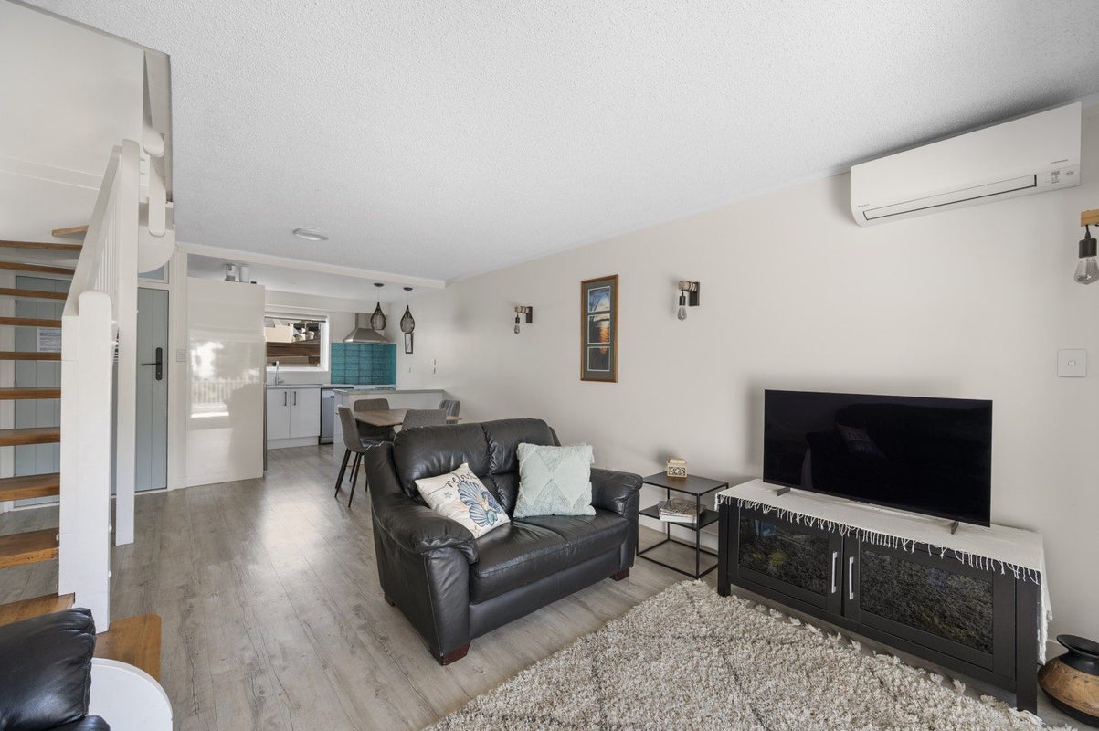 233 Marine Parade, Napier South, Napier - Carousel 1