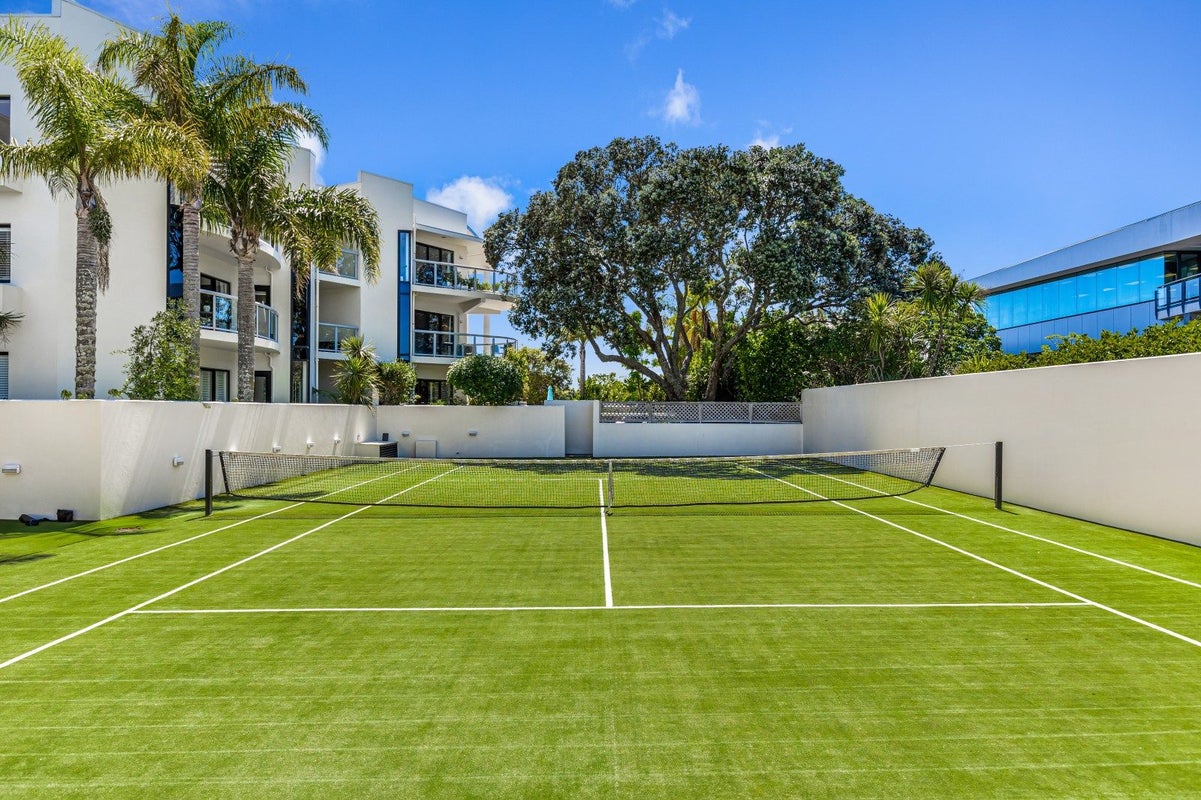 2B/4 Collins Street, Takapuna, Auckland - Carousel 2