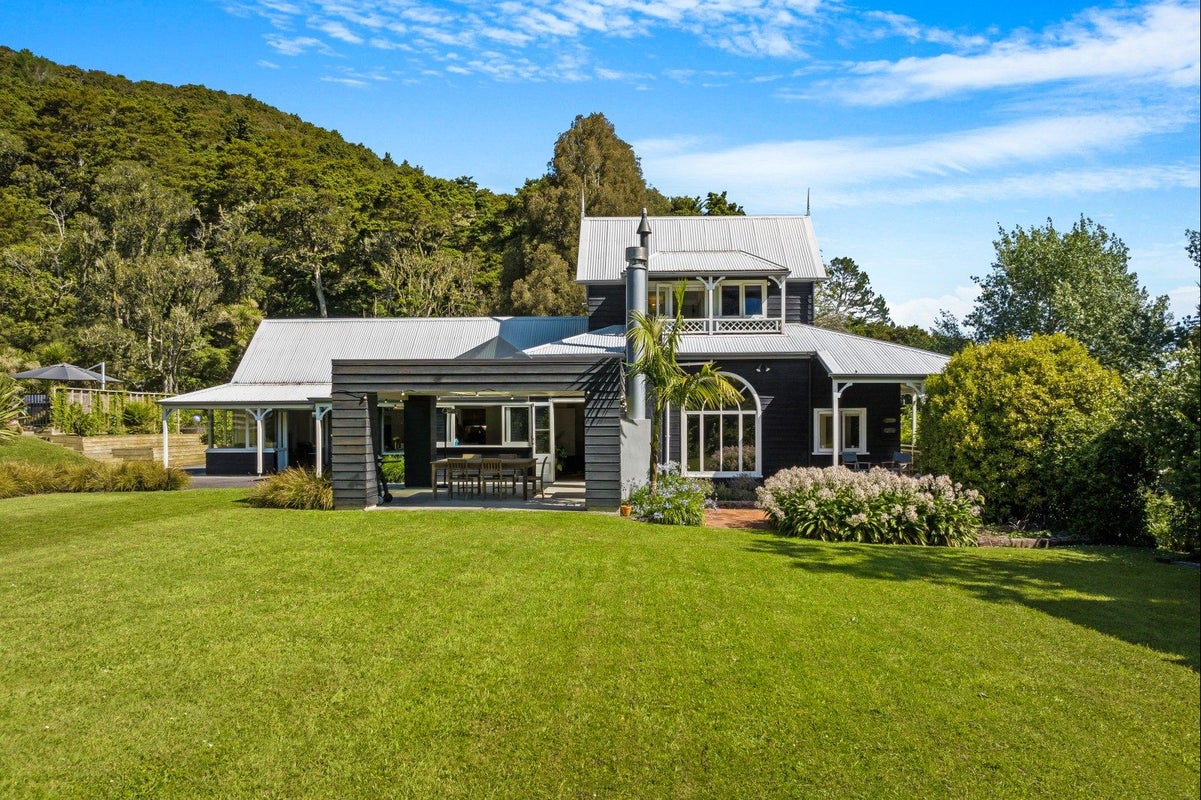92 Ashton Road, Warkworth - Carousel 1