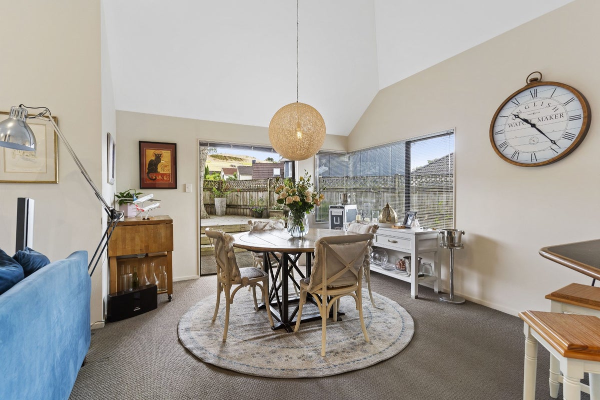 187 Gills Road, Half Moon Bay, Auckland - Carousel 2