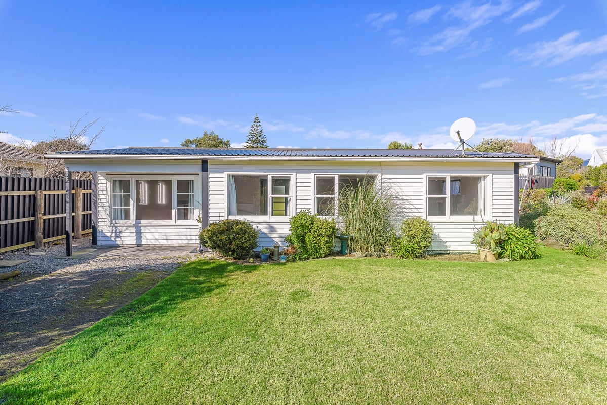 38 Rodney Avenue, Te Horo Beach - Carousel 1