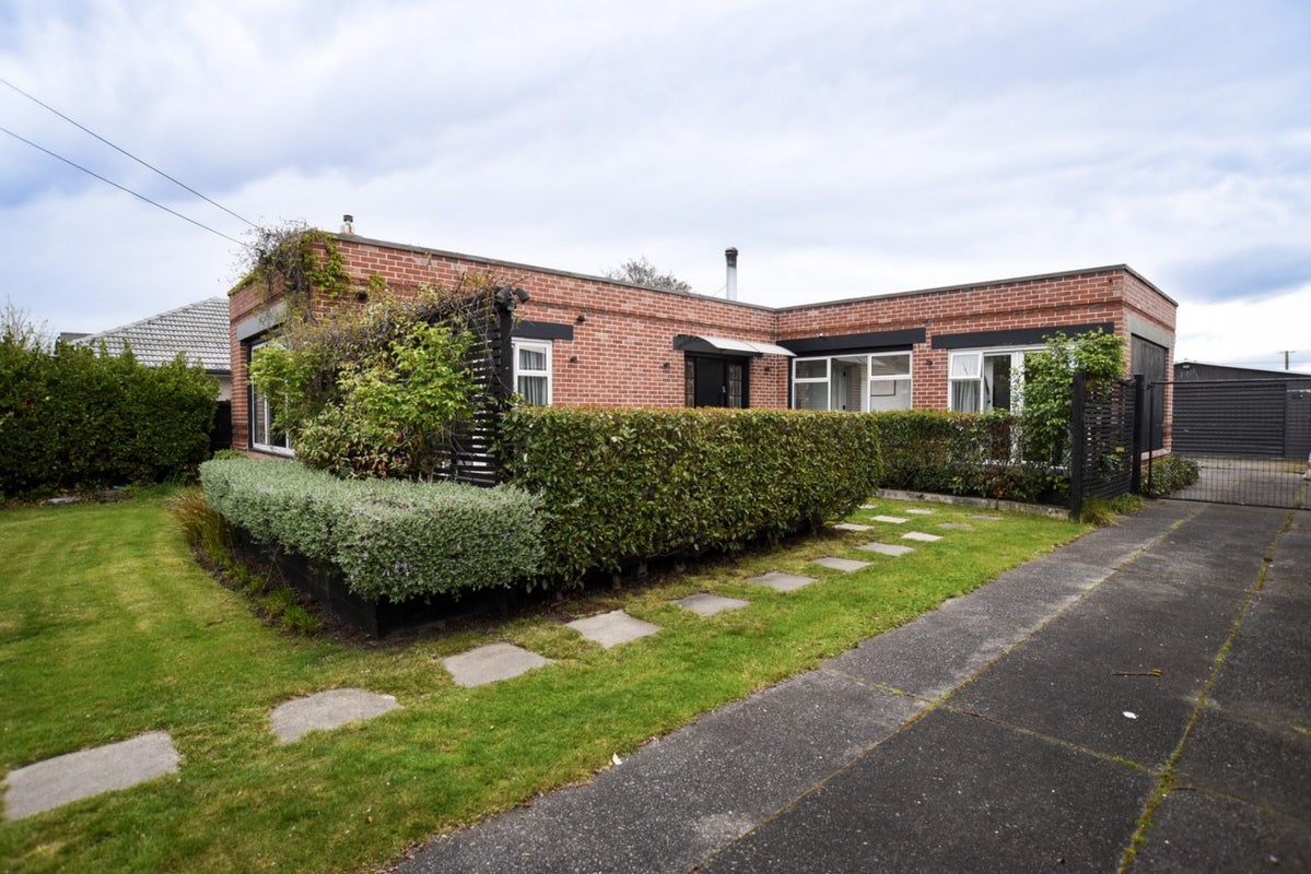 239 Greers Road, Bryndwr, Christchurch - Carousel 1