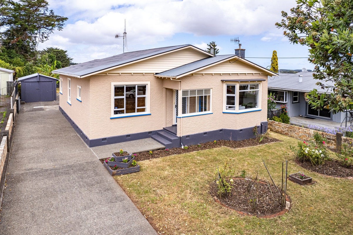 17 Plunket Street, Durie Hill, Whanganui - Carousel 1