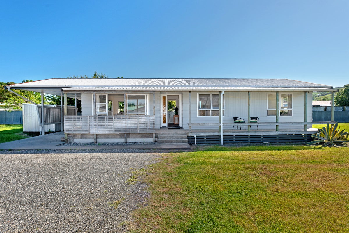 34 Ida Road, Outer Kaiti, Gisborne - Carousel 1