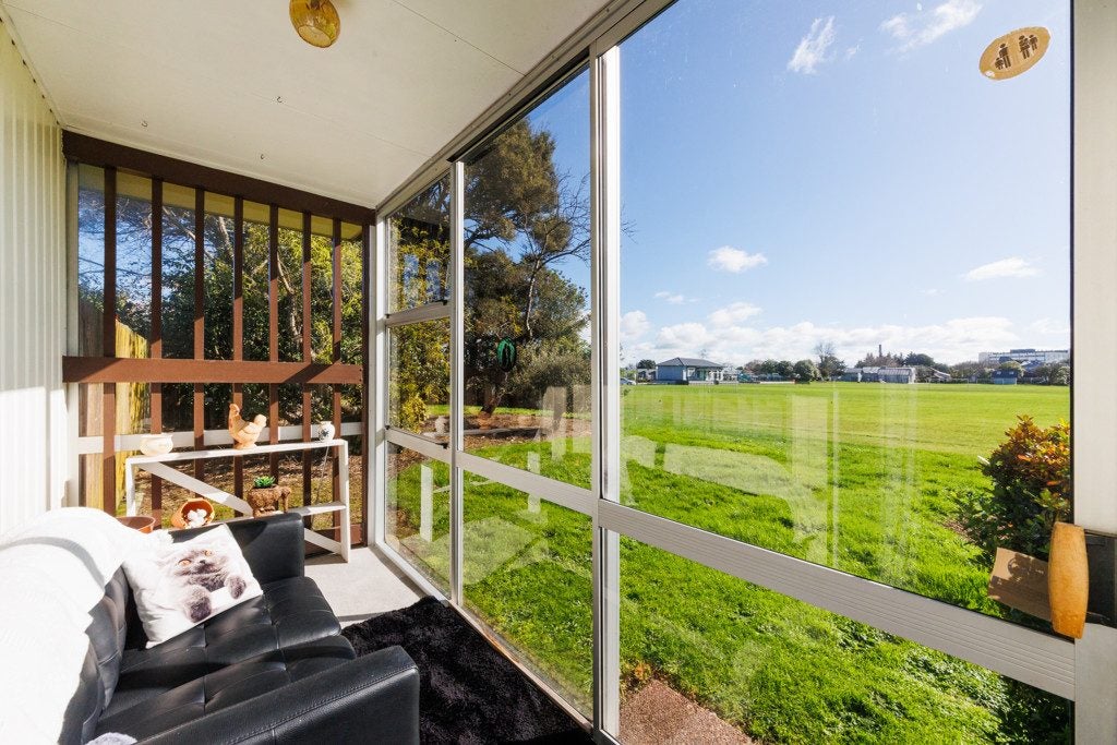 8/160 Ruahine Street, Roslyn, Palmerston North - Carousel 18