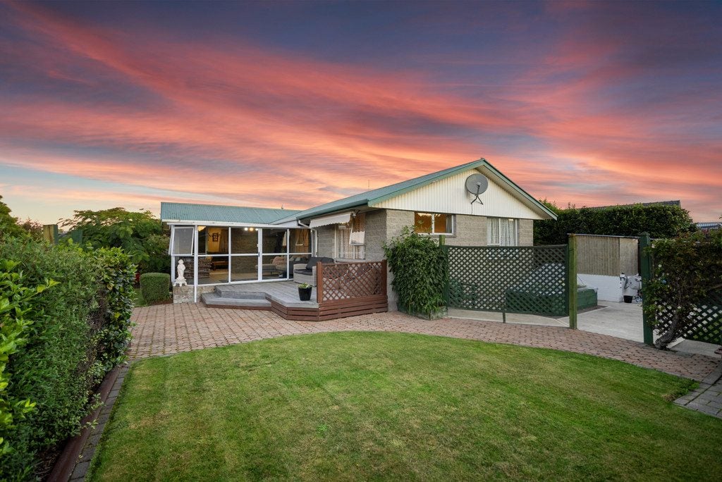 88 Warren Crescent, Hillmorton, Christchurch - Carousel 1