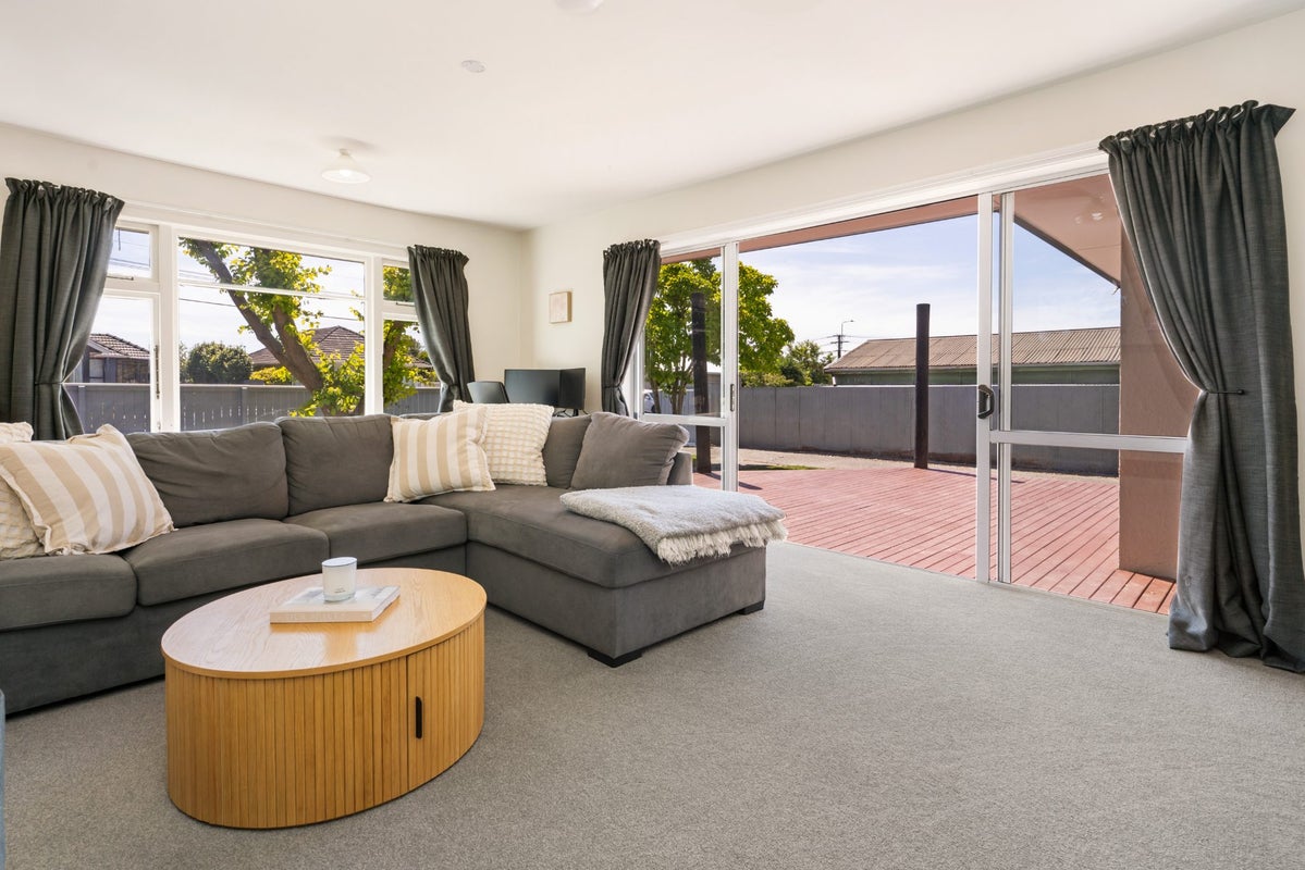 4 Pembroke Street, Avondale, Christchurch - Carousel 2