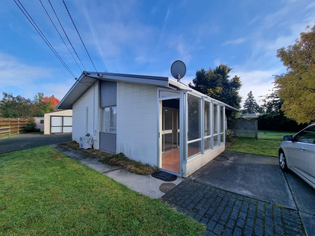 8B Gifford Place, Utuhina, Rotorua - Carousel 2