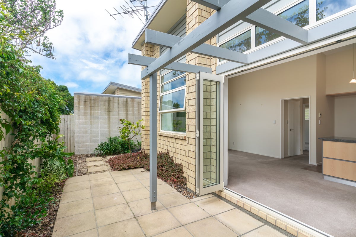 3/43 Main Road, Redcliffs, Christchurch - Carousel 2