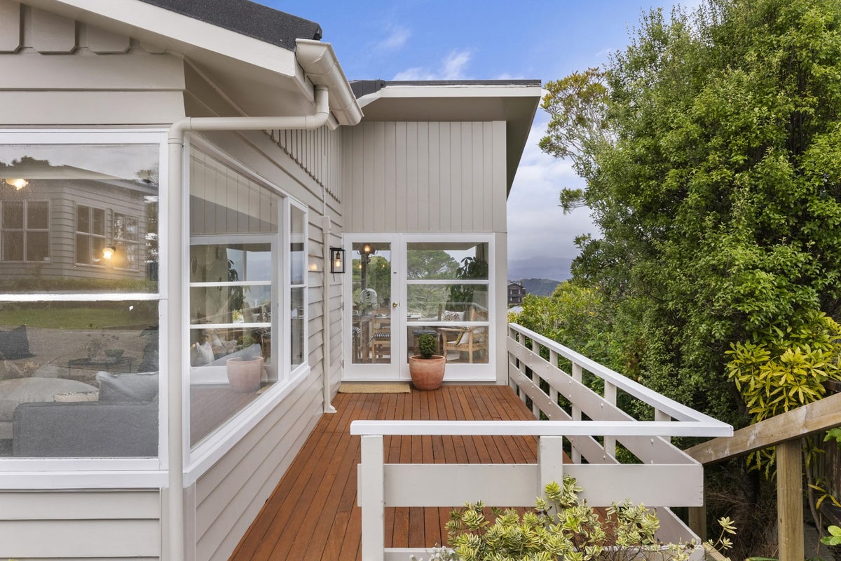 58 Bedford Street, Northland, Wellington - Carousel 2