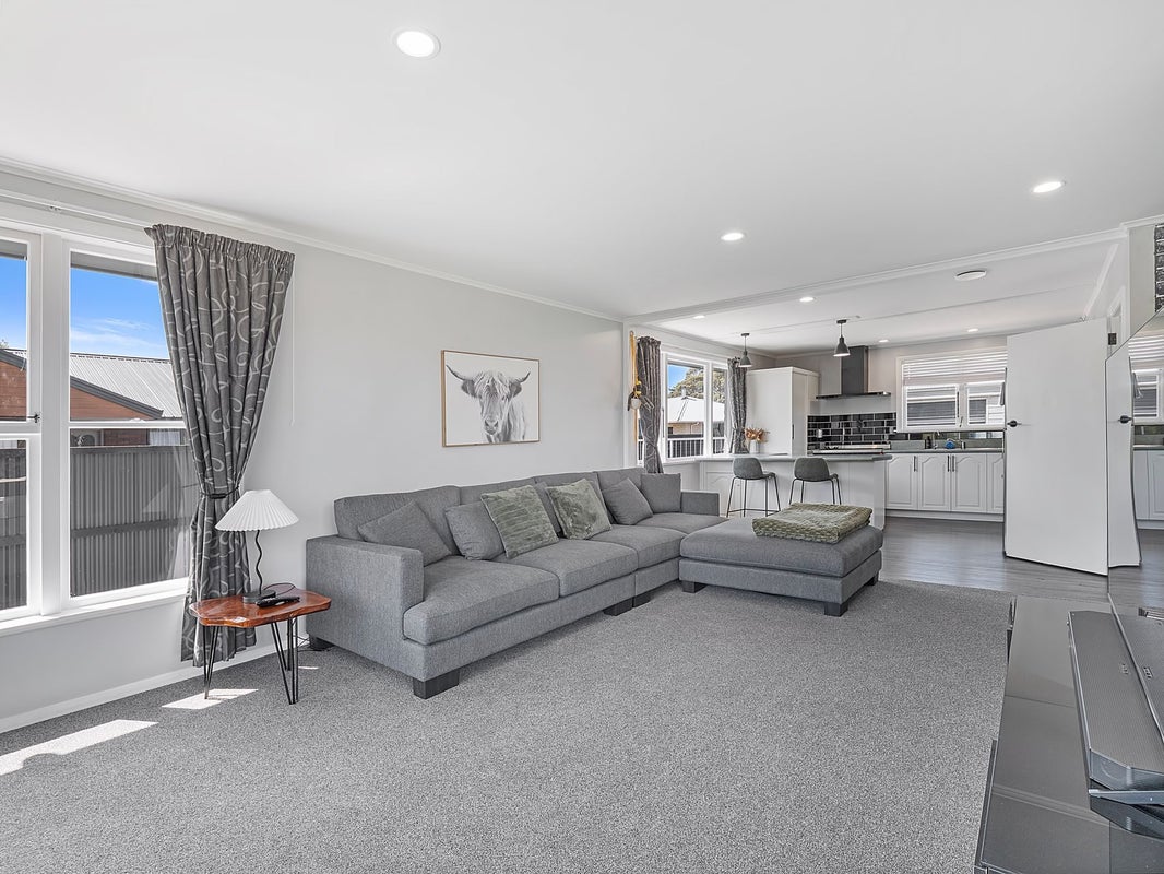 26 Russell Avenue, Allenton, Ashburton - Carousel 2