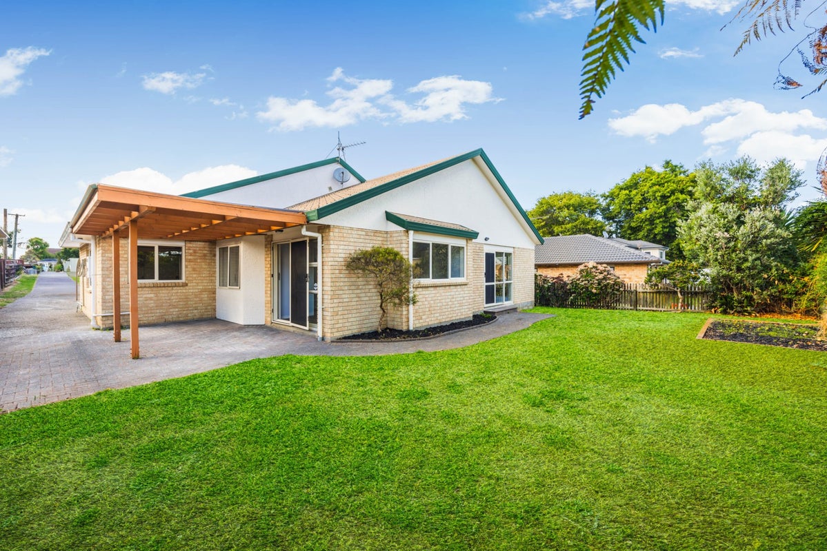 2/21 Elizabeth Avenue, Papatoetoe, Auckland - Carousel 2