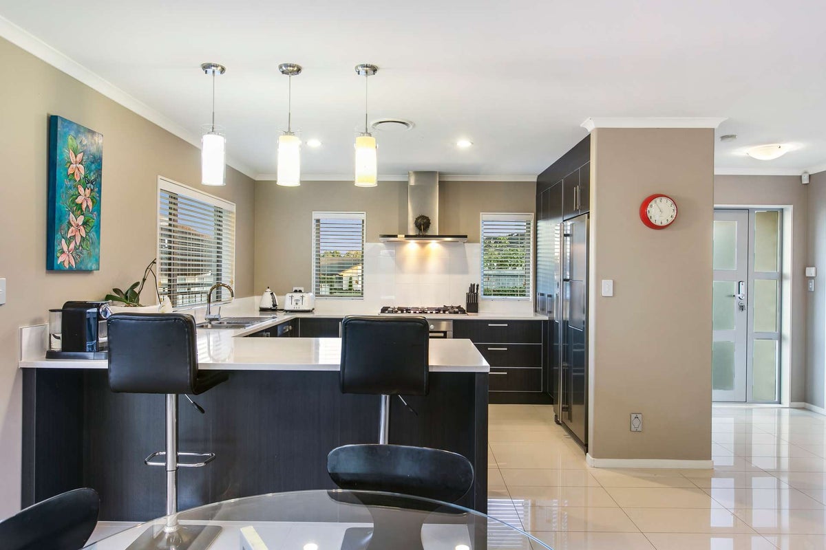 27 Capriana Drive, Karaka, Papakura - Carousel 2