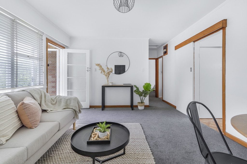 58A Firth Street, Hamilton East, Hamilton - Carousel 1