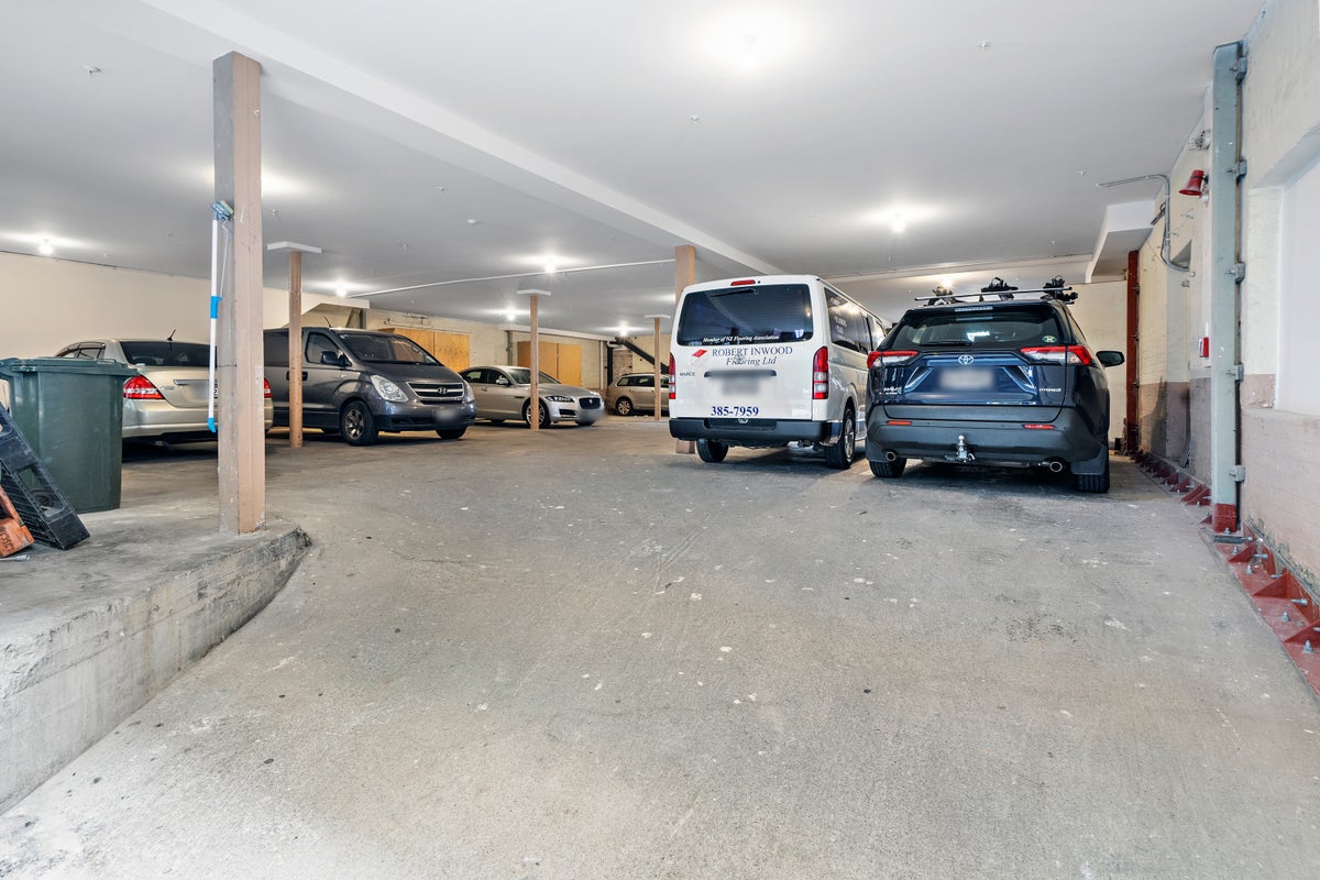 8J Egmont Street, Te Aro, Wellington - Carousel 14