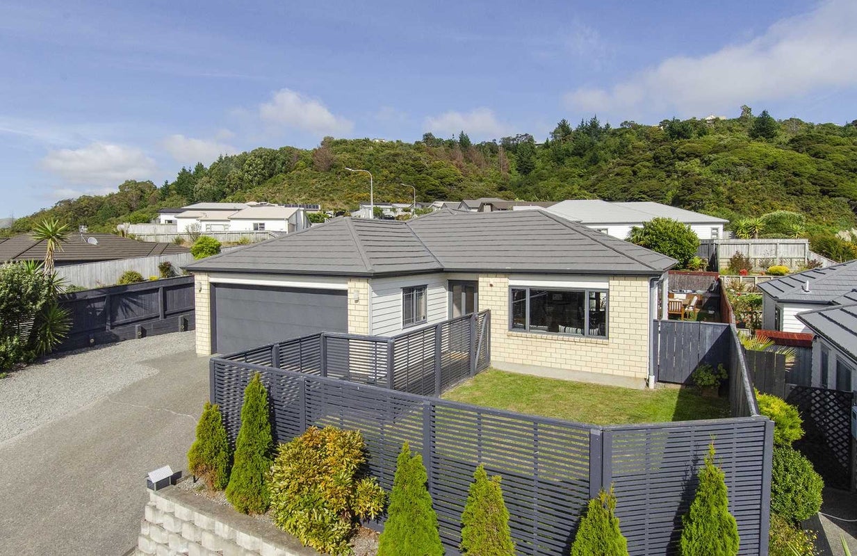 58 Staithes Drive North, Whitby, Porirua - Carousel 1
