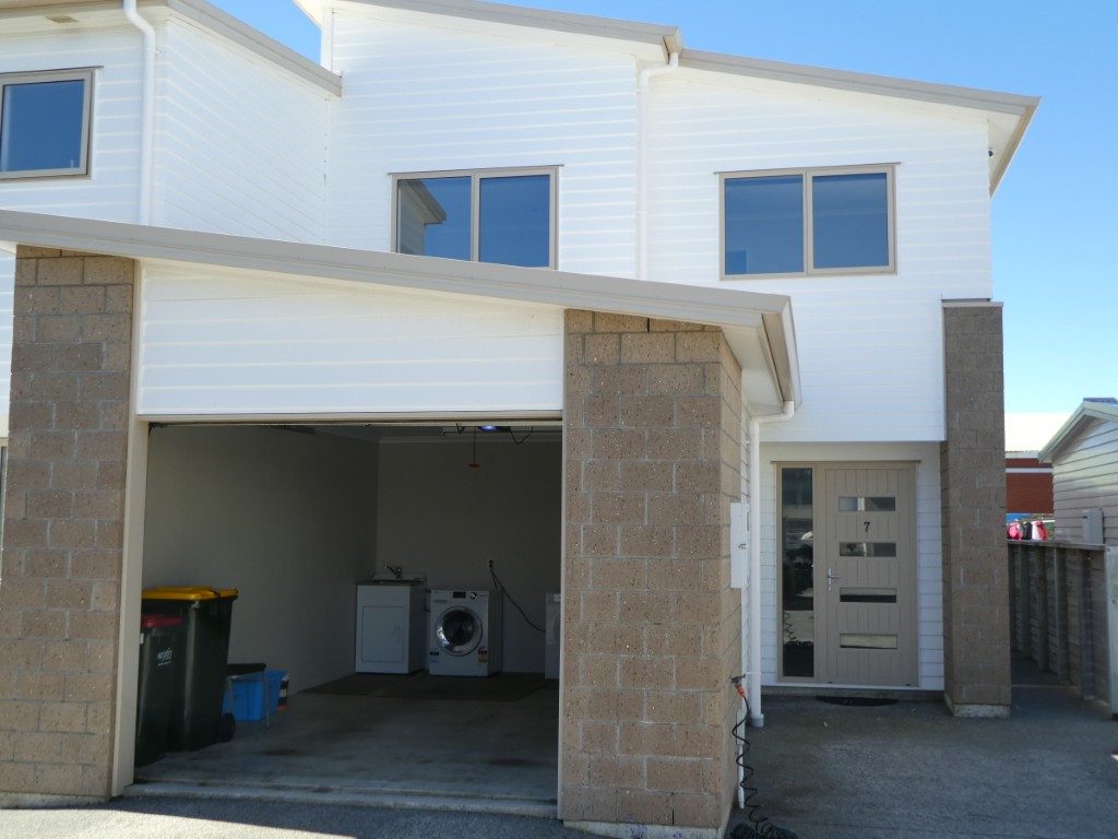 7 Latimer Way, Petone, Lower Hutt - Carousel 16