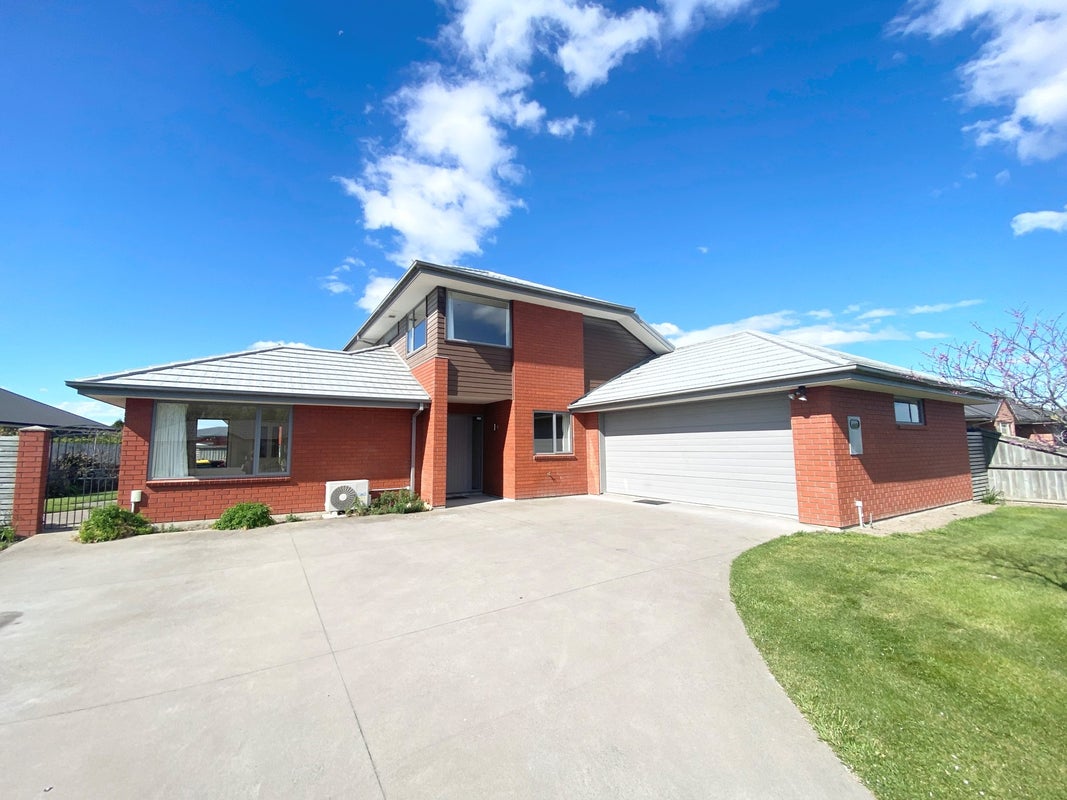 22 Somerville Crescent, Aidanfield, Christchurch - Carousel 2