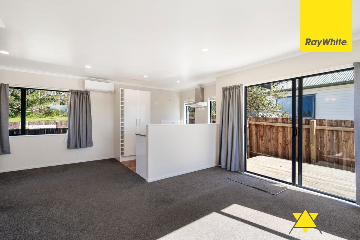 24 Pooks Road, Ranui, Auckland - Carousel 1
