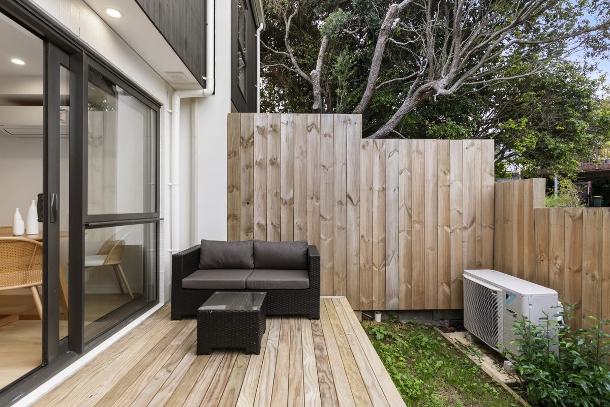 72E Weatherly Road, Torbay, Auckland - Carousel 2