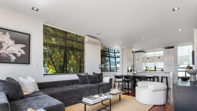 1/28 Williamson Avenue, Grey Lynn, Auckland - Carousel 1