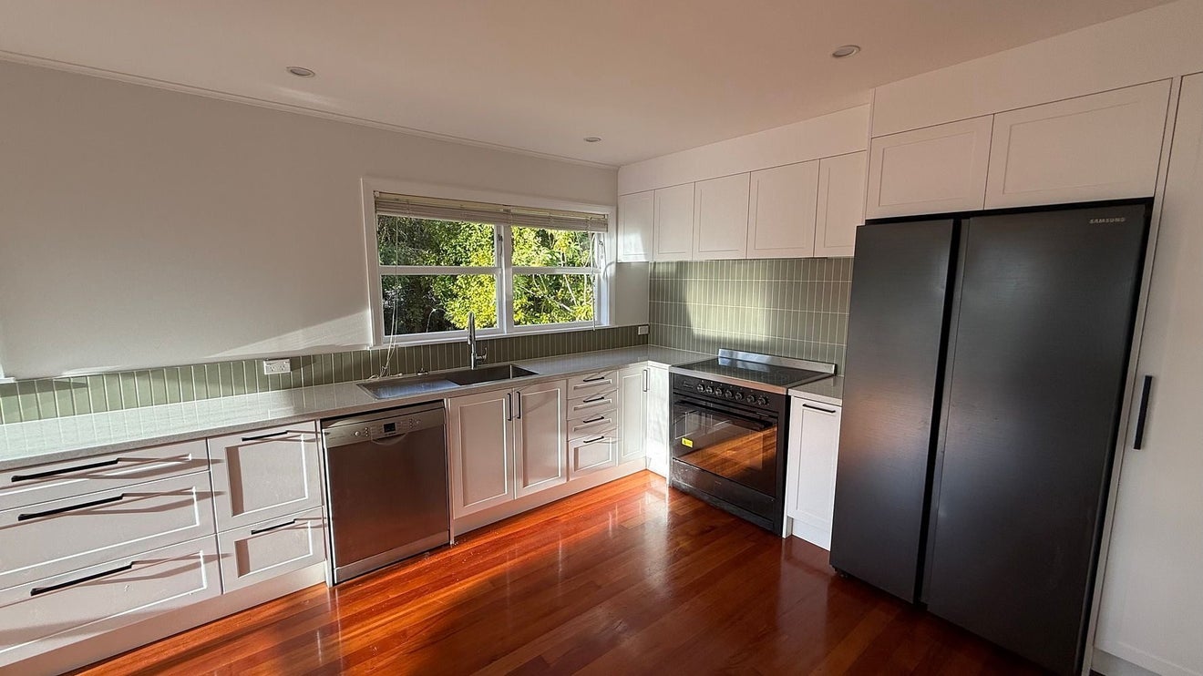 60 Chester Road, Tawa, Wellington - Carousel 2