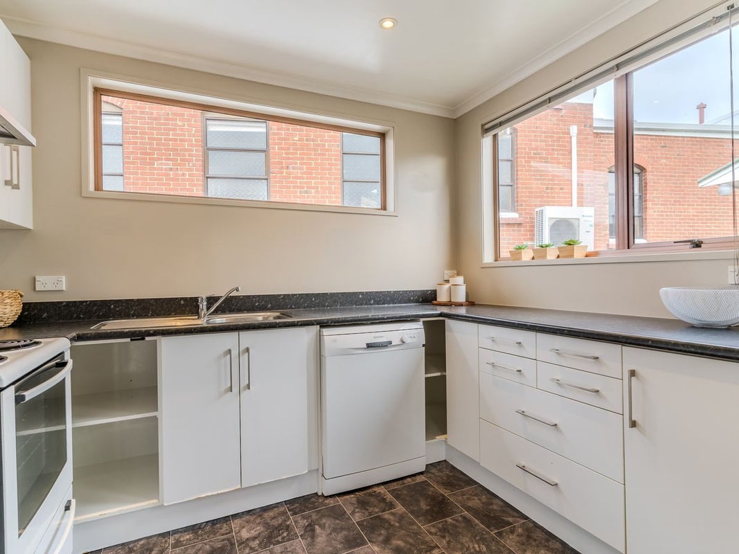 1B McCrea Street, Mornington, Dunedin - Carousel 2