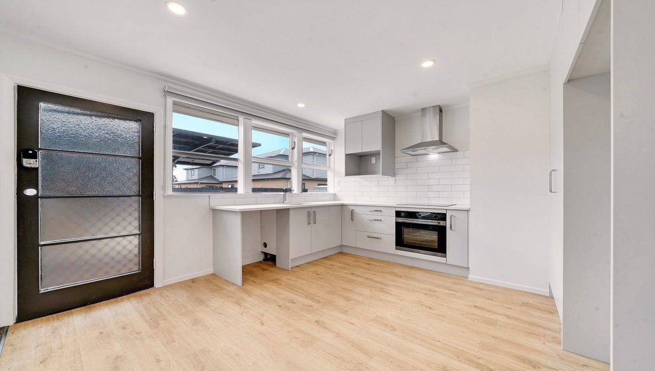 468 Massey Road, Mangere East, Auckland - Carousel 2