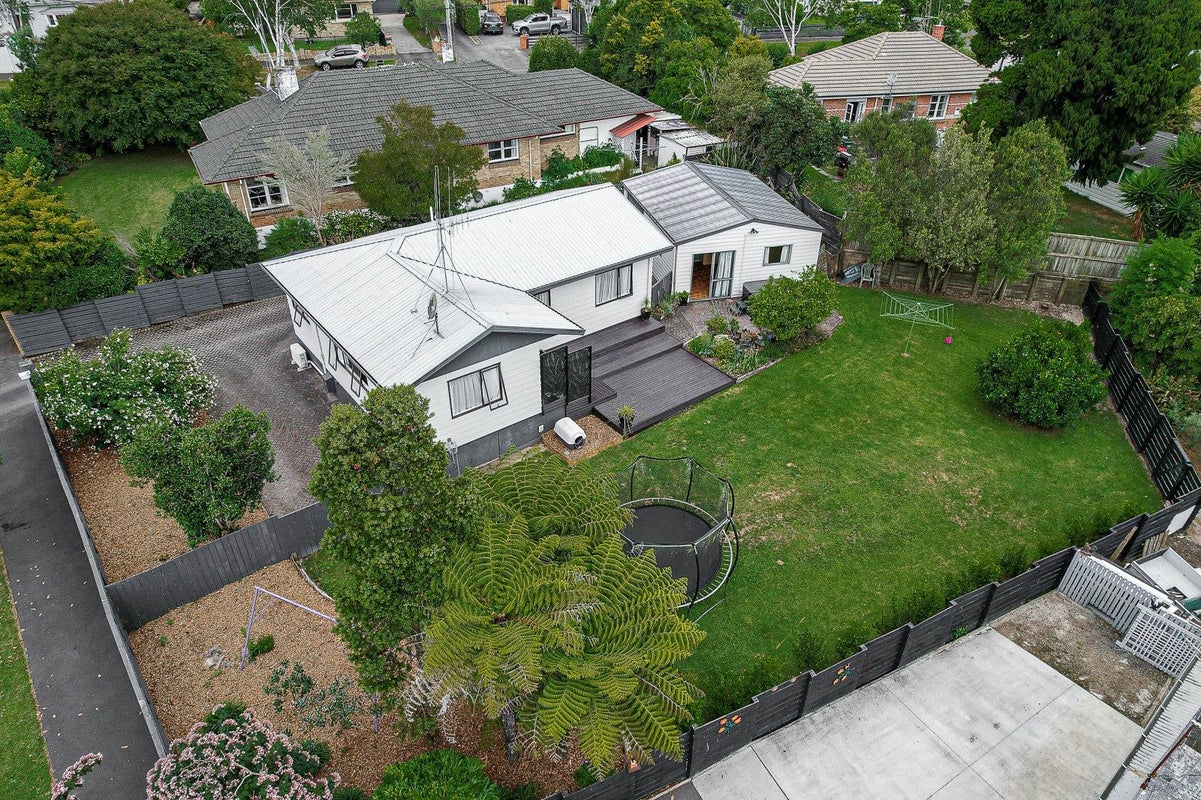 65 Maeroa Road, Maeroa, Hamilton - Carousel 1