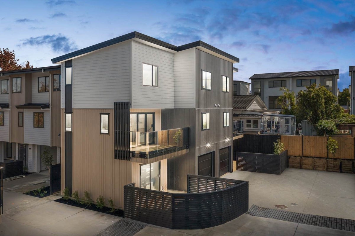 4/13 Arawa Street, New Lynn, Auckland - Carousel 1