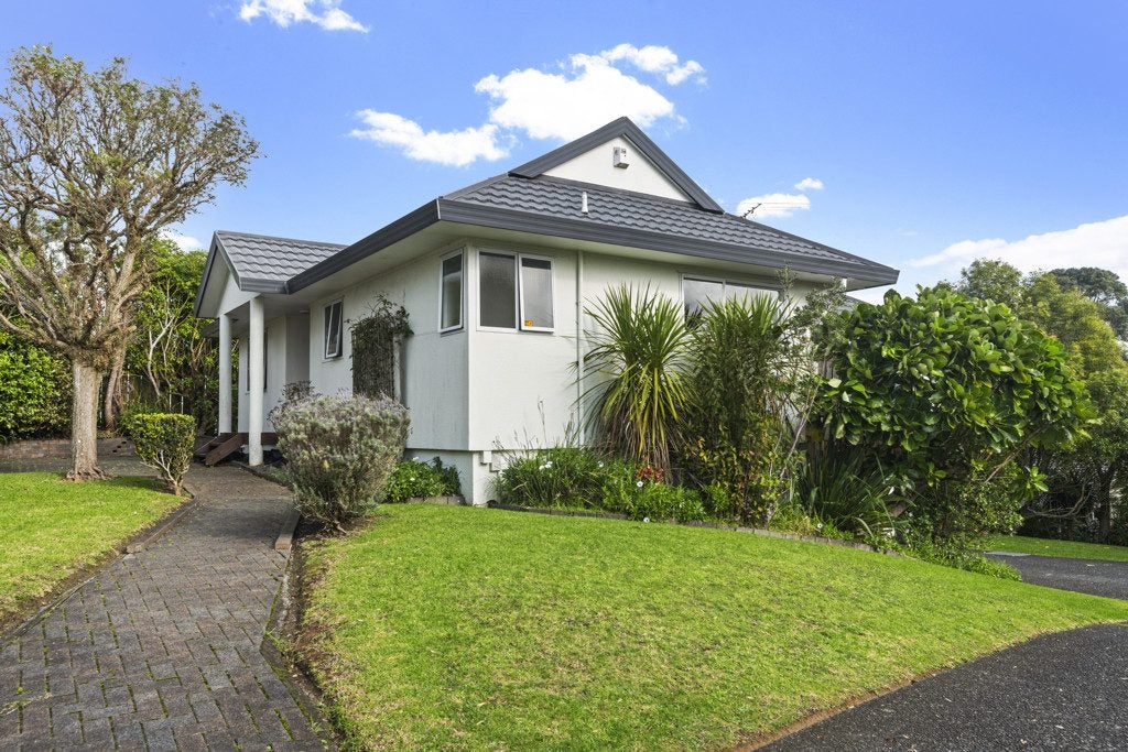 35 Rifleman Rise, Unsworth Heights, Auckland - Carousel 1