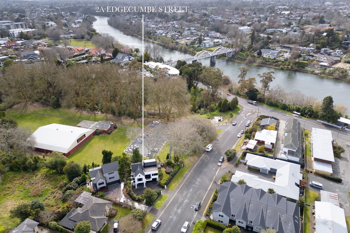 2A Edgecumbe Street, Whitiora, Hamilton - Carousel 23