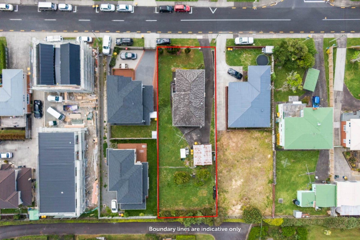 21 Woodford Avenue, Henderson, Auckland - Carousel 2