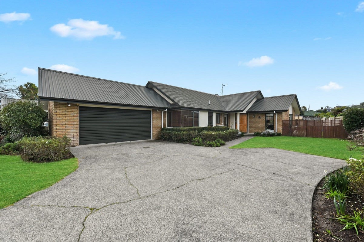 114 Endeavour Avenue, Flagstaff, Hamilton - Carousel 1
